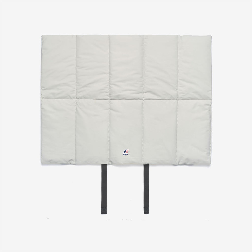 Blankets_UNISEX_BALTO_Blanket_BEIGE LT - Commercial 1