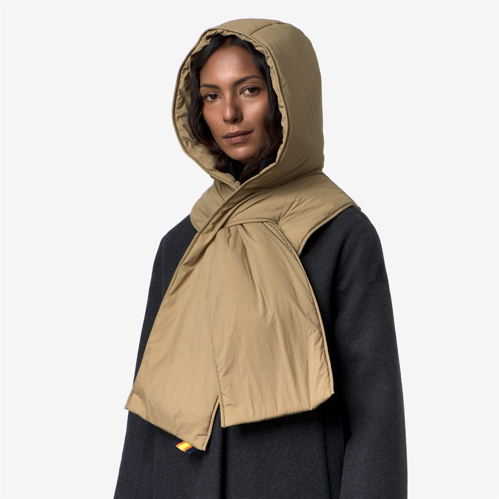 Scarves_Woman_NIVALIE NYLON WARM_Scarf_BEIGE KHAKI - Commercial 4