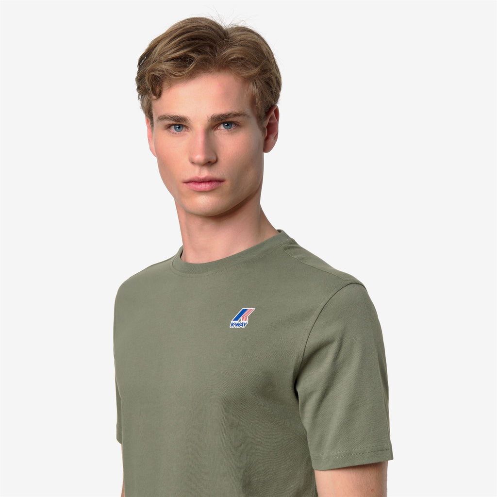 T-Shirts & Top_Man_ODOM ICONIC BACK_T-Shirt_Green Lichen - Commercial 7