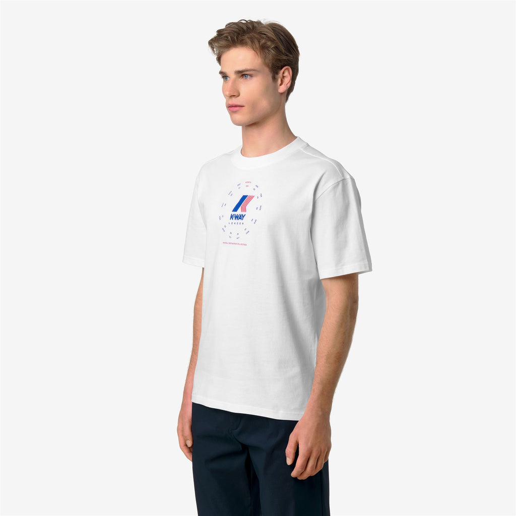 T-Shirts & Top_Man_SOLO CITY_T-Shirt_WHITE / LONDON - Commercial 5
