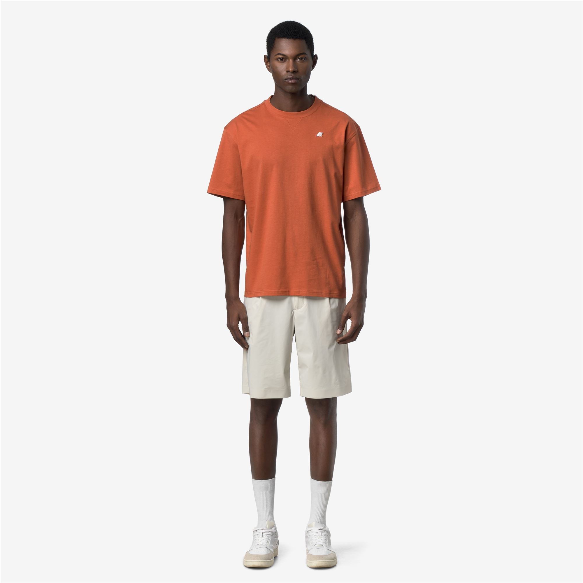 T-Shirts & Top_Man_SOLO JERSEY TRIANGLE_T-Shirt_Orange Brownish - Commercial 4