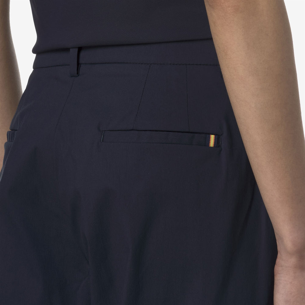 Pants_WOMAN_EYRE TWILL TECH GOLF_Chino_Blue Depth - Commercial 7