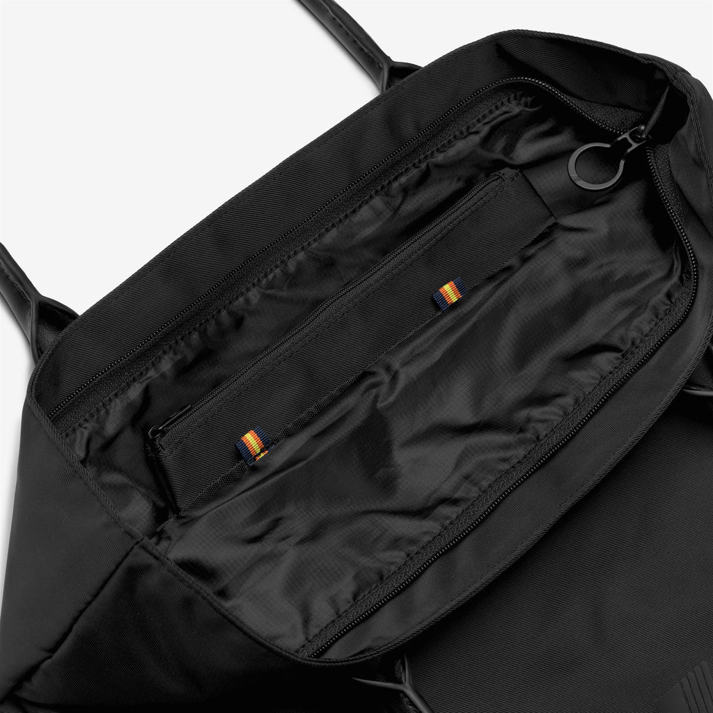 Bags_Unisex_AMABELLE_Tote Bag_Grey Beauty - Commercial 3