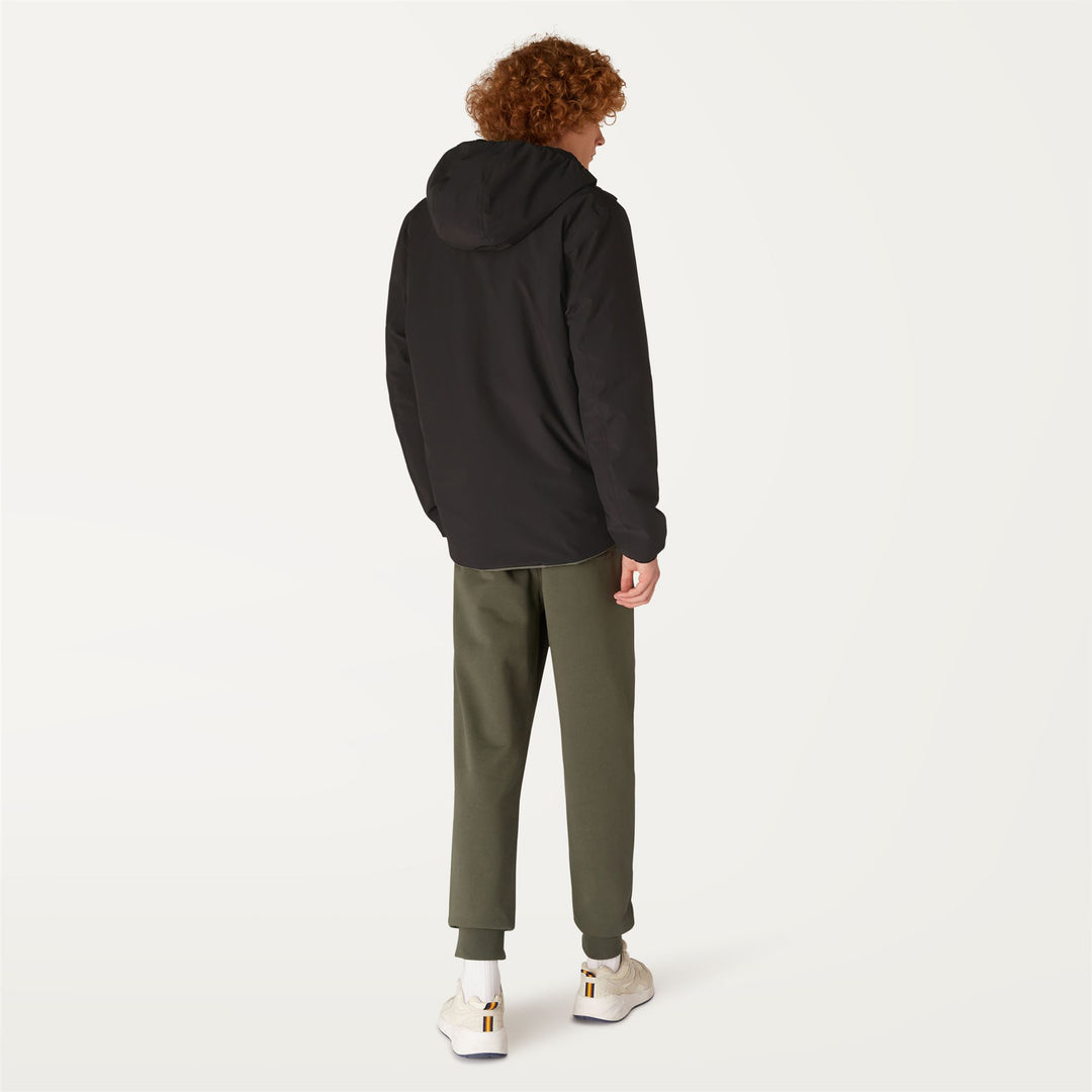 Chaqueta reversible cálida negra y gris para hombre con acolchado sintético main