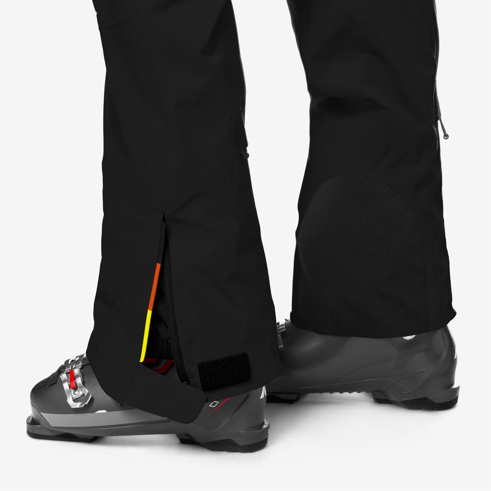 Black Grey Men's Waterproof Ski Trousers with Ergonomic Design 02