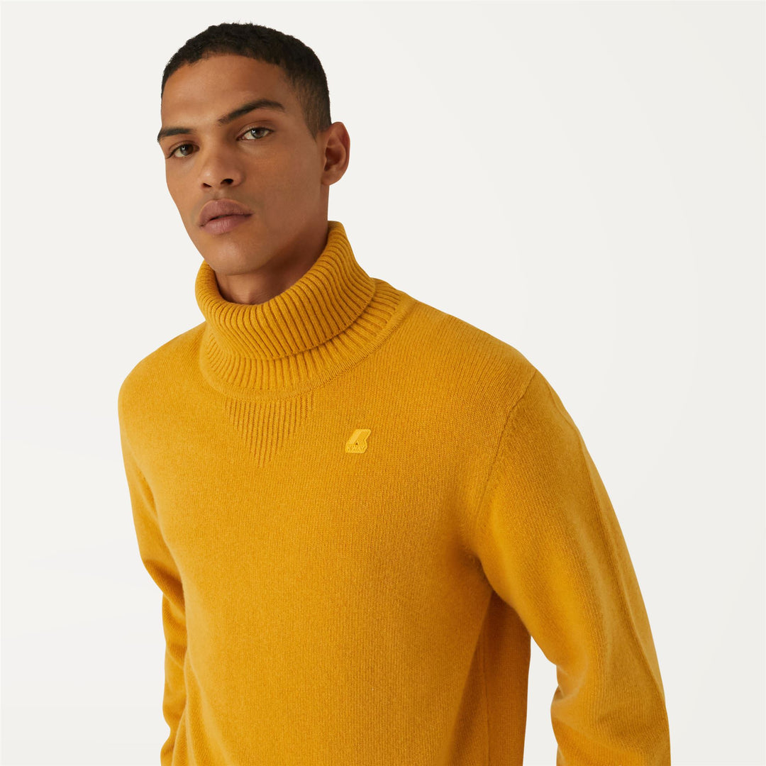 Knitwear Man HENRY LAMBSWOOL Pull  Over YELLOW RASPBERRY Detail Double				