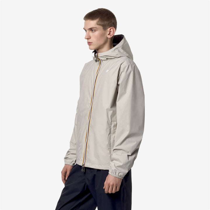 Chaqueta corta impermeable reversible para hombre beige y azul 5