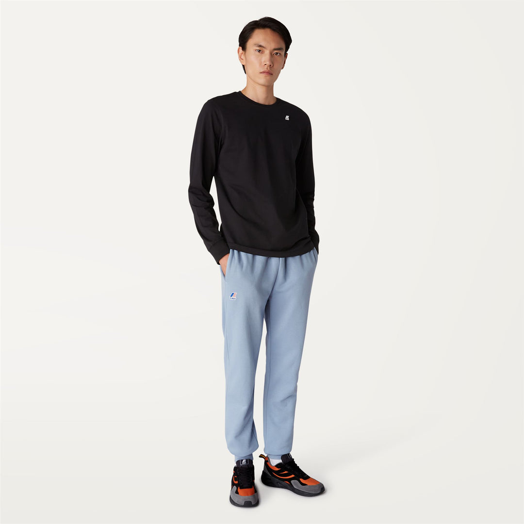 Pantalones deportivos unisex azul polvo para uso urbano main