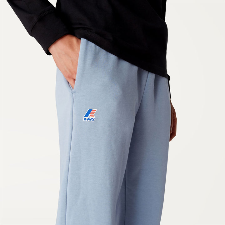 Pantalones deportivos unisex azul polvo para uso urbano 3