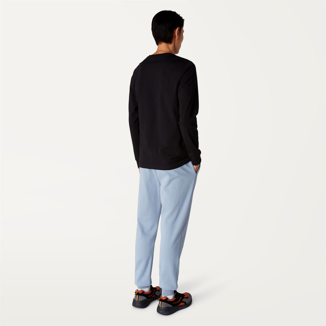 Pantalones deportivos unisex azul polvo para uso urbano main