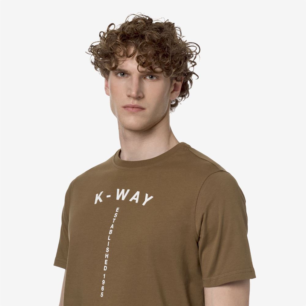 T-ShirtsTop Man ODOM TYPO EST. T-Shirt BROWN CORDA Detail Double				