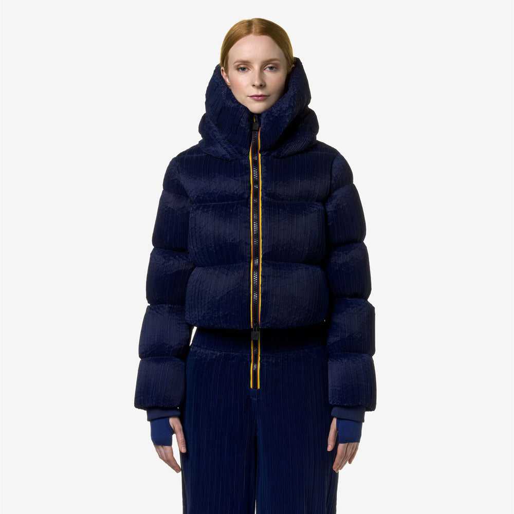Giacca Corto Padded Donna Blu Cobalto con Texture Plissettata 02