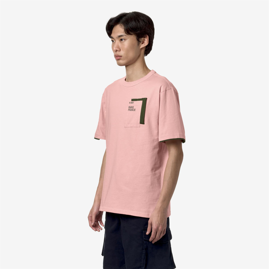 T-ShirtsTop Man FANTOME CONTRAST POCKETS T-Shirt PINK POWDER - GREEN CYPRESS Detail (jpg Rgb)			