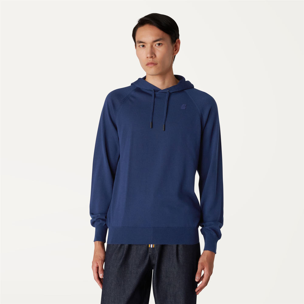 Suéter de lana merino azul medieval para hombre con capucha ajustable 02