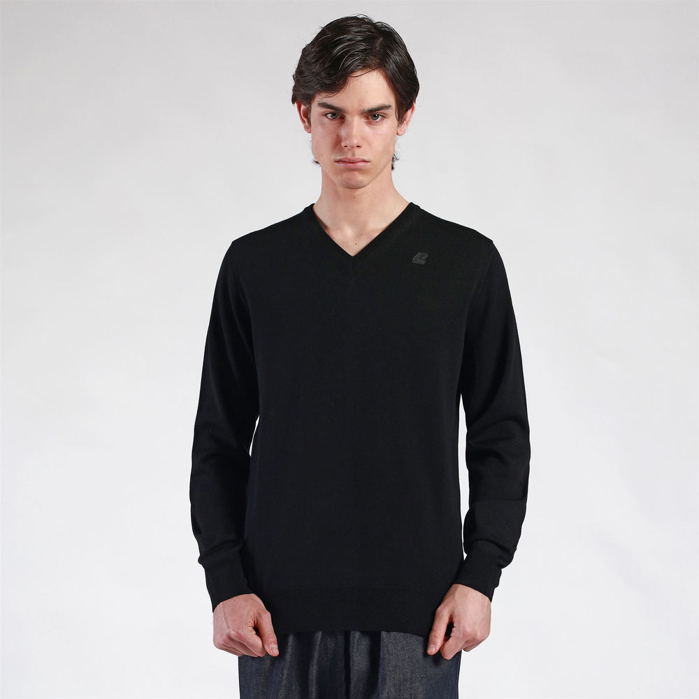 Knitwear Man ANTOINE MERINO Pull  Over BLACK PURE Dressed Front (jpg Rgb)	