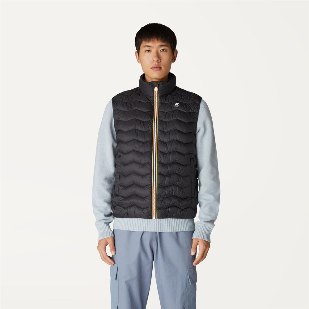 Gilet Trapuntato Eco-Friendly Uomo Nero Grigio per Uso Cittadino 02