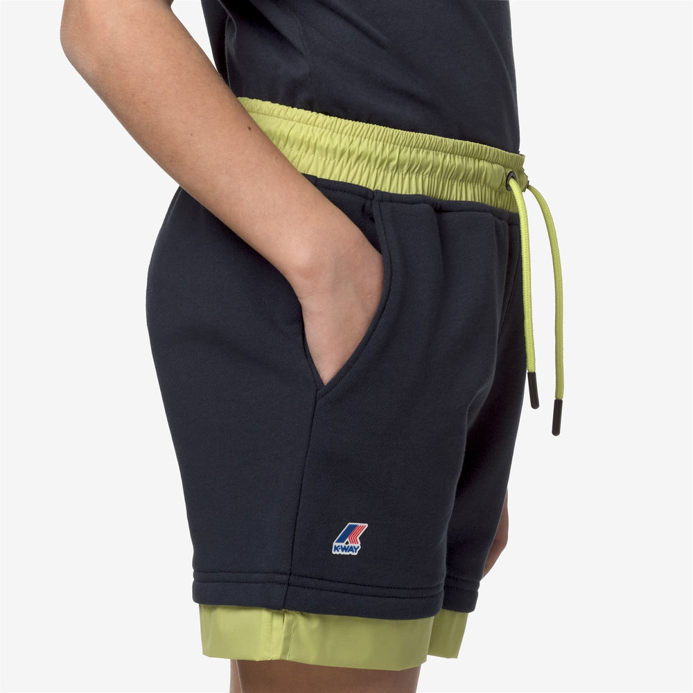 Shorts Kid unisex P. LE VRAI NEST NYLON PC Sport  Shorts BLUE DEPTH-GREEN CELERY Detail Double				