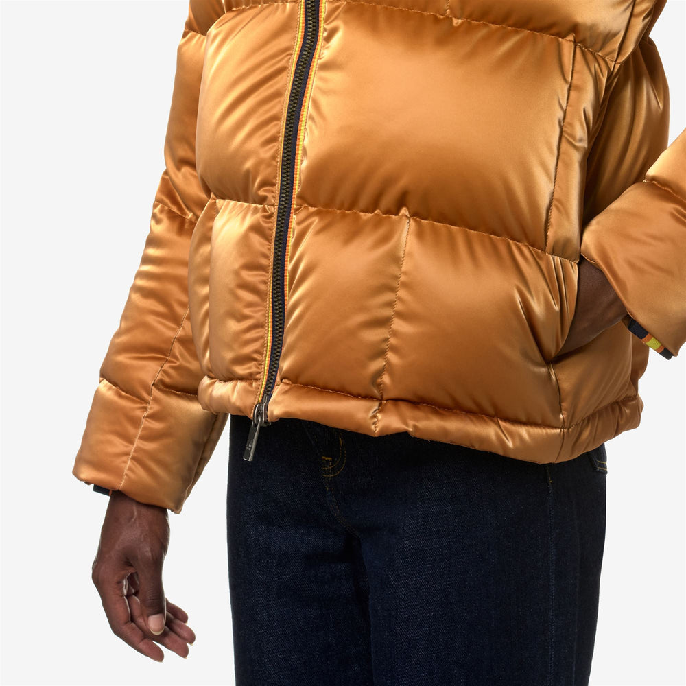 Chaqueta de ciudad acolchada de mujer naranja metálico 02