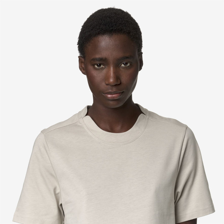 Camiseta de algodón casual para mujer en beige y gris para ocio y deporte 2