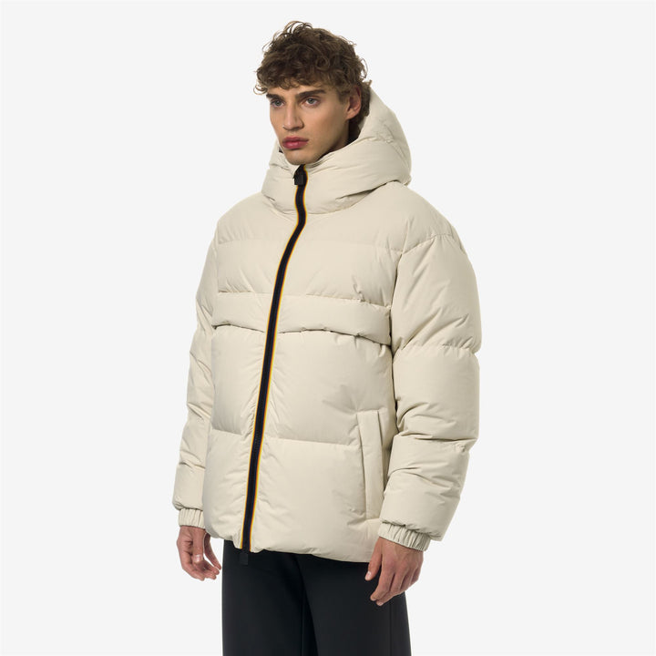 Chaqueta térmica beige unisex de media longitud para clima frío 4